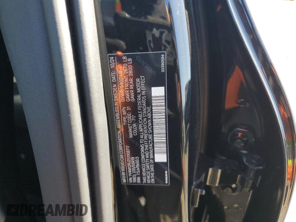 2025 Volvo XC60 Core z VIN YV4M12RJ2S1108717, wystawiony jako Copart lot #49829915 z przebiegiem 1 756 mil mil oraz Szkoda całkowita • Salvage title. Historia ofert i sprzedaży dostępna na DreamBid. Obrazek 13.
