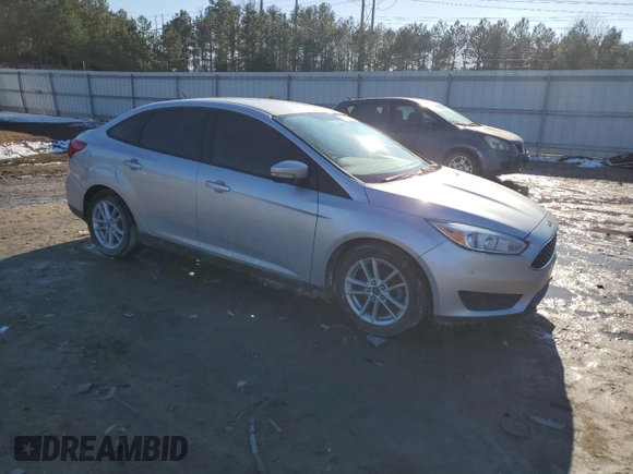 2016 Ford Focus SE z VIN 1FADP3F2XGL399943, wystawiony jako Copart lot #46472415 z przebiegiem 70 047 mil mil oraz Szkoda całkowita • Salvage title. Historia ofert i sprzedaży dostępna na DreamBid. Obrazek 4.
