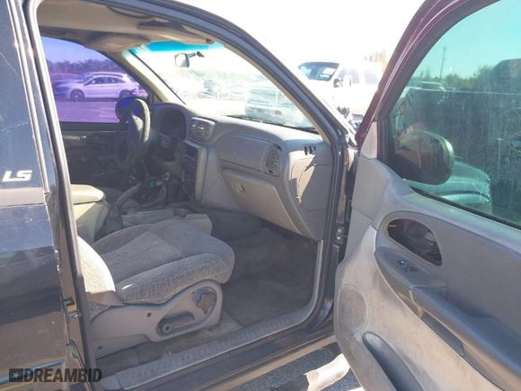 2002 Chevrolet TrailBlazer LTZ with VIN 1GNDS13S422246949, listed as a IAAI auction lot 41821143 with 138,561 mi miles. Bid and sale history available at carsss.com. Image 5.