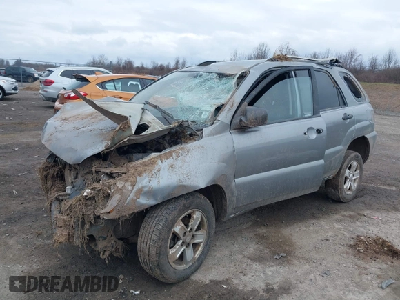 2010 Kia Sportage LX with VIN KNDKGCA33A7718634, listed as a IAAI auction lot 41868565 with 197,967 mi miles and . Bid and sale history available at carsss.com. Image 2.