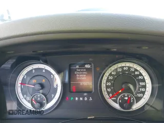 2014 Ram 1500 Tradesman z VIN 1C6RR7FT4ES428843, wystawiony jako IAAI lot #41461484 z przebiegiem 87 987 mil mil oraz . Historia ofert i sprzedaży dostępna na DreamBid. Obrazek 7.