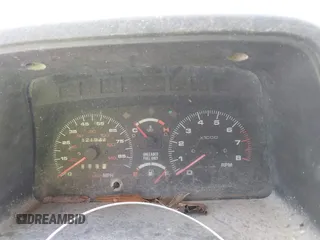 1995 Chevrolet Tracker z VIN 2CNBJ1869S6911342, wystawiony jako IAAI lot #42265392 z przebiegiem 121 944 mil mil oraz . Historia ofert i sprzedaży dostępna na DreamBid. Obrazek 7.
