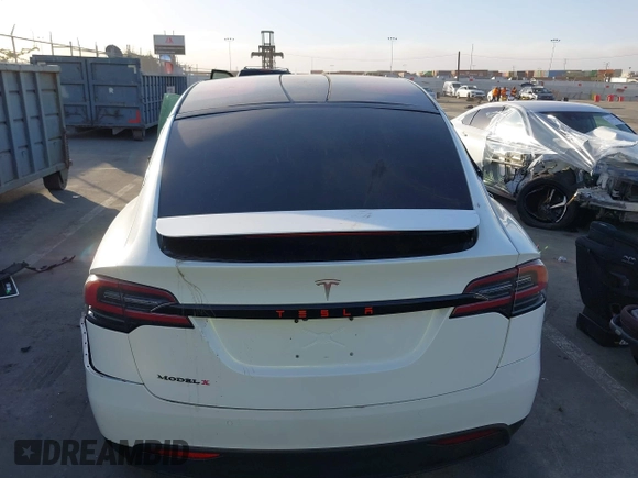 2017 Tesla Model X 90D z VIN 5YJXCAE20HF041506, wystawiony jako IAAI lot #41246836 z przebiegiem Nie podano mil oraz . Historia ofert i sprzedaży dostępna na DreamBid. Obrazek 16.