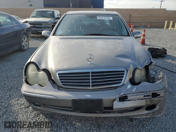 2003 Mercedes-Benz C 230 Kompressor with VIN WDBRF40J83A498208, listed as a Copart auction lot 82316794 with 253,174 mi miles and Salvage Title. Bid and sale history available at DreamBid. Image 5.