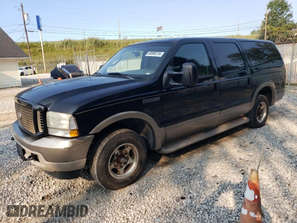 2003 Ford Excursion z VIN 1FMNU44S93EA06749, wystawiony jako Copart lot #69998734 z przebiegiem 209 822 mil mil oraz Czysty tytuł • Clean title. Historia ofert i sprzedaży dostępna na DreamBid. Obrazek 1.