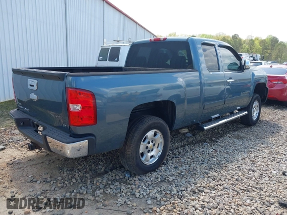 2007 Chevrolet Silverado 1500 LT w/2LT with VIN 2GCEC19J771643877, listed as a IAAI auction lot 41952197 with 160,375 mi miles. Bid and sale history available at carsss.com. Image 4.