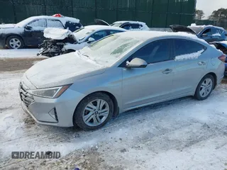 2020 Hyundai Elantra Value Edition z VIN 5NPD84LFXLH567082, wystawiony jako IAAI lot #41372830 z przebiegiem 119 975 mil mil oraz . Historia ofert i sprzedaży dostępna na DreamBid. Obrazek 18.