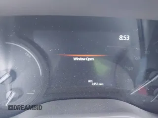2025 Toyota Sienna LE z VIN 5TDKRKEC2SS233830, wystawiony jako IAAI lot #42012062 z przebiegiem 2 451 mil mil oraz . Historia ofert i sprzedaży dostępna na DreamBid. Obrazek 7.