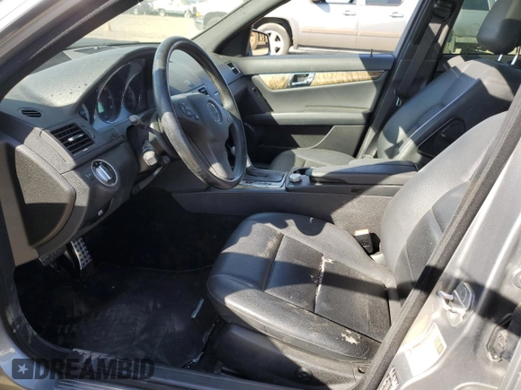 2011 Mercedes-Benz C 350 Sport z VIN WDDGF5GB0BR137395, wystawiony jako Copart lot #75767944 z przebiegiem 158 087 mil mil oraz Szkoda całkowita • Salvage title. Historia ofert i sprzedaży dostępna na DreamBid. Obrazek 7.
