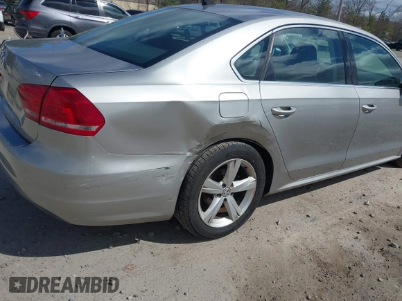 2013 Volkswagen Passat SE w/Sunroof & Nav with VIN 1VWBP7A37DC125598, listed as a IAAI auction lot 42022573 with 149,812 mi miles. Bid and sale history available at carsss.com. Image 6.