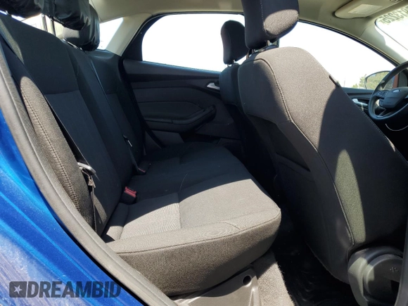 2018 Ford Focus SE z VIN 1FADP3FE1JL246725, wystawiony jako Copart lot #57913225 z przebiegiem 52 247 mil mil oraz Czysty tytuł • Clean title. Historia ofert i sprzedaży dostępna na DreamBid. Obrazek 10.