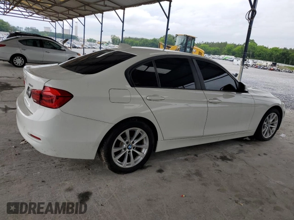 2016 BMW 3 Series 320i xDrive z VIN WBA8E5G55GNT41469, wystawiony jako Copart lot #56165005 z przebiegiem Nie podano mil oraz Czysty tytuł • Clean title. Historia ofert i sprzedaży dostępna na DreamBid. Obrazek 3.