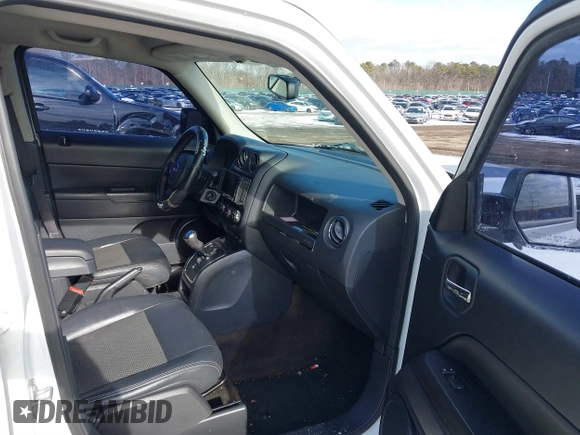 2016 Jeep Patriot Sport with VIN 1C4NJPBA8GD666981, listed as a IAAI auction lot 41408318 with 111,093 mi miles and . Bid and sale history available at DreamBid. Image 5.