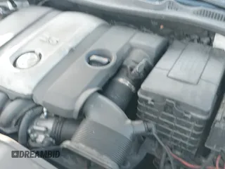 2007 Volkswagen Jetta z VIN 3VWGG71K47M076277, wystawiony jako IAAI lot #41356422 z przebiegiem 176 821 mil mil oraz . Historia ofert i sprzedaży dostępna na DreamBid. Obrazek 12.