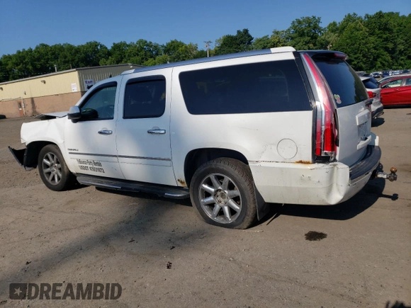 2010 GMC Yukon XL Denali with VIN 1GKUKMEF0AR209403, listed as a Copart auction lot 61909074 with 272,580 mi miles and Salvage Title. Bid and sale history available at carsss.com. Image 2.