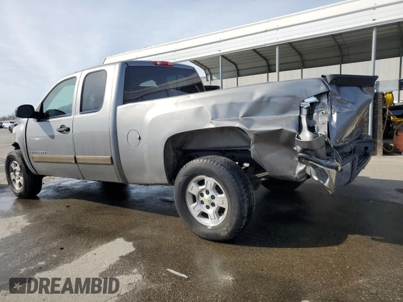 2007 Chevrolet Silverado 1500 LT w/1LT with VIN 2GCEC19C371710072, listed as a Copart auction lot 45674895 with 235,817 mi miles and Salvage Title. Bid and sale history available at carsss.com. Image 2.