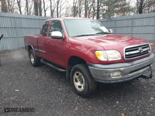 2002 Toyota Tundra SR5 with VIN 5TBBT44112S226633, listed as a IAAI auction lot 41820292 with 134,511 mi miles. Bid and sale history available at carsss.com. Image 1.