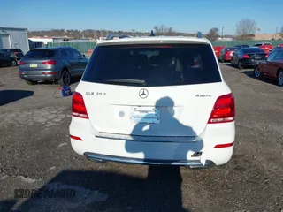2013 Mercedes-Benz GLK 350 z VIN WDCGG8JBXDG093271, wystawiony jako IAAI lot #41061919 z przebiegiem 83 485 mil mil oraz . Historia ofert i sprzedaży dostępna na DreamBid. Obrazek 16.