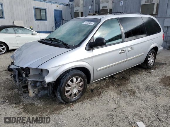 2007 Chrysler Town & Country Touring with VIN 2A4GP54L67R213184, listed as a Copart auction lot 76761914 with 207,424 mi miles and Salvage Title. Bid and sale history available at DreamBid. Image 1.