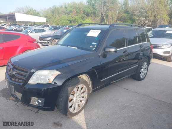 2011 Mercedes-Benz GLK-Class GLK 350 with VIN WDCGG5GB2BF620874, listed as a IAAI auction lot 41921299 with 147,086 mi miles. Bid and sale history available at carsss.com. Image 2.