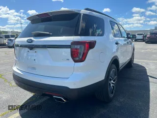 2016 Ford Explorer Sport with VIN 1FM5K8GT2GGD19699, listed as a Copart auction lot 62085355 with 122,772 mi miles and Clean title. Bid and sale history available at DreamBid. Image 4.