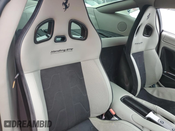 2010 Ferrari 599 z VIN ZFF60FCA0A0173683, wystawiony jako Copart lot #74913514 z przebiegiem Nie podano mil oraz Szkody całkowita. Historia ofert i sprzedaży dostępna na DreamBid. Obrazek 10.