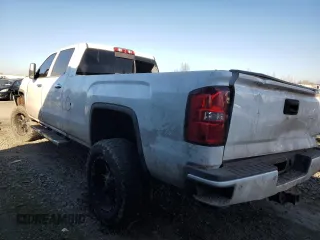2019 GMC Sierra 3500HD Denali z VIN 1GT42WEY4KF241556, wystawiony jako Copart lot #42368875 z przebiegiem Nie podano mil oraz Szkody całkowita. Historia ofert i sprzedaży dostępna na DreamBid. Obrazek 2.
