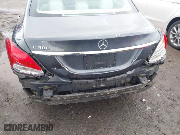 2015 Mercedes-Benz C-Class C 300 with VIN 55SWF4JB4FU047637, listed as a IAAI auction lot 42018519 with 78,297 mi miles. Bid and sale history available at carsss.com. Image 6.