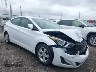 2015 Hyundai Elantra SE z VIN 5NPDH4AE3FH649752, wystawiony jako IAAI lot #42311622 z przebiegiem 100 166 mil mil oraz . Historia ofert i sprzedaży dostępna na DreamBid. Obrazek 6.