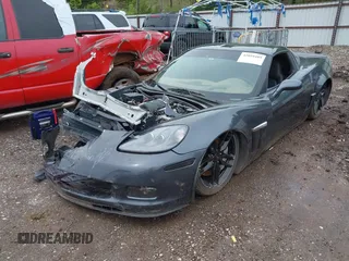 2010 Chevrolet Corvette Z16 Grand Sport 3LT z VIN 1G1YW2DW9A5102907, wystawiony jako IAAI lot #42054489 z przebiegiem 44 569 mil mil oraz . Historia ofert i sprzedaży dostępna na DreamBid. Obrazek 18.