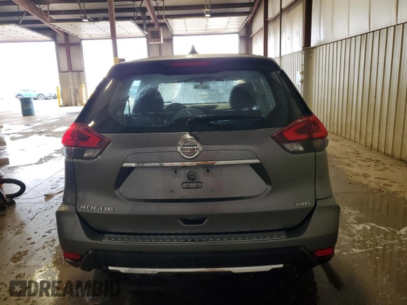 2018 Nissan Rogue SV z VIN JN8AT2MV6JW314624, wystawiony jako Copart lot #52546785 z przebiegiem 233 834 mil mil oraz Szkoda całkowita • Salvage title. Historia ofert i sprzedaży dostępna na DreamBid. Obrazek 6.