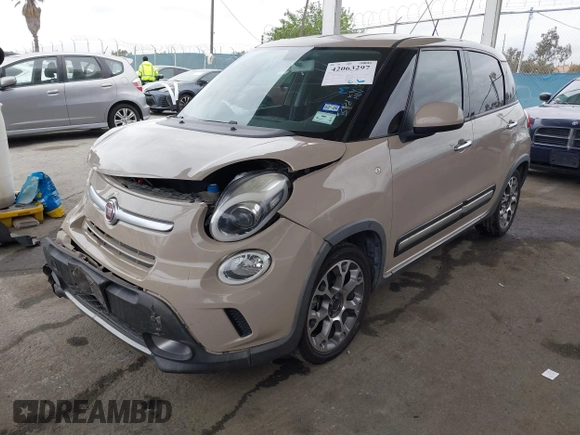 2014 FIAT 500L Trekking with VIN ZFBCFADHXEZ015287, listed as a IAAI auction lot 42063297 with 81,858 mi miles and . Bid and sale history available at DreamBid. Image 17.