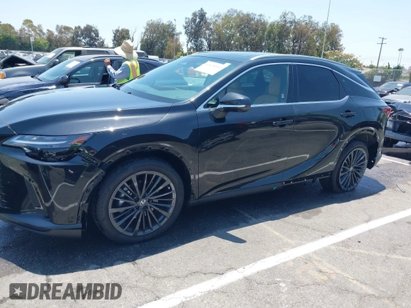 2025 Lexus RX 350 with VIN 2T2BAMBAXSC058589, listed as a IAAI auction lot 42620541 with 2,262 mi miles and . Bid and sale history available at DreamBid. Image 6.