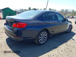 2011 BMW 5 Series 528i with VIN WBAFR1C52BC672489, listed as a IAAI auction lot 42038678 with 47,688 mi miles and . Bid and sale history available at carsss.com. Image 4.