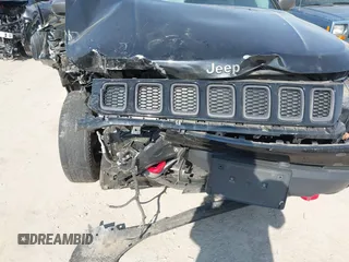 2018 Jeep Compass Trailhawk with VIN 3C4NJDDB5JT419276, listed as a IAAI auction lot 42040909 with Not Provided miles and . Bid and sale history available at carsss.com. Image 6.