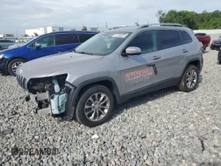 2019 Jeep Cherokee Latitude Plus with VIN 1C4PJLLB7KD202453, listed as a Copart auction lot 61230555 with 141,830 mi miles and Non repairable. Bid and sale history available at DreamBid. Image 1.