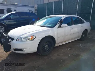 2012 Chevrolet Impala Police Police with VIN 2G1WD5E35C1225305, listed as a IAAI auction lot 38245313 with 132,841 mi miles. Bid and sale history available at carsss.com. Image 2.