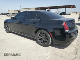 2022 Chrysler 300 S with VIN 2C3CCABG8NH184406, listed as a Copart auction lot 48822155 with 38,899 mi miles and Salvage title. Bid and sale history available at DreamBid. Image 2.