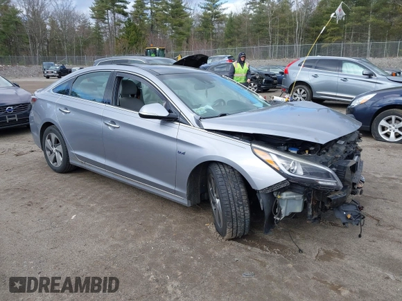 2016 Hyundai Sonata Limited with VIN KMHE34L19GA009305, listed as a IAAI auction lot 42039182 with 145,512 mi miles and . Bid and sale history available at DreamBid. Image 1.