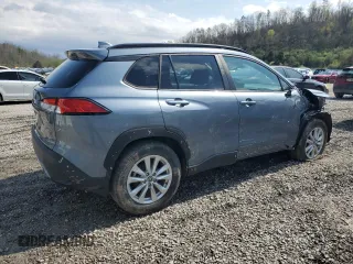 2022 Toyota Corolla Cross LE z VIN 7MUCAAAG1NV019209, wystawiony jako Copart lot #52575315 z przebiegiem 35 338 mil mil oraz Szkoda całkowita • Salvage title. Historia ofert i sprzedaży dostępna na DreamBid. Obrazek 3.