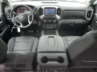 2022 Chevrolet Silverado 3500HD LTZ z VIN 1GC4YUEY9NF106158, wystawiony jako Copart lot #50033485 z przebiegiem 11 721 mil mil oraz Szkoda całkowita • Salvage title. Historia ofert i sprzedaży dostępna na DreamBid. Obrazek 8.