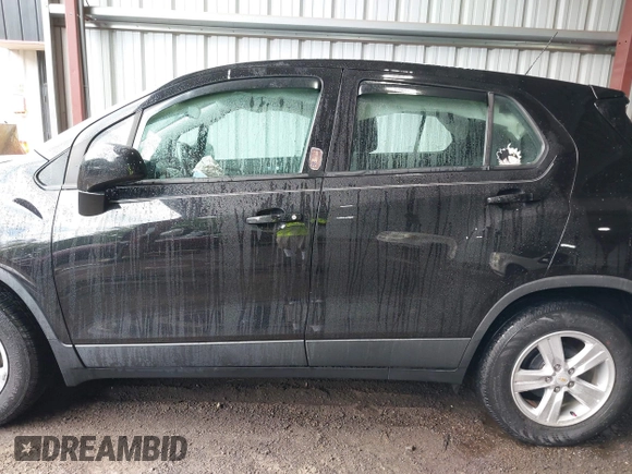 2020 Chevrolet Trax LS z VIN KL7CJKSB7LB335766, wystawiony jako IAAI lot #42264634 z przebiegiem 66 914 mil mil oraz . Historia ofert i sprzedaży dostępna na DreamBid. Obrazek 15.