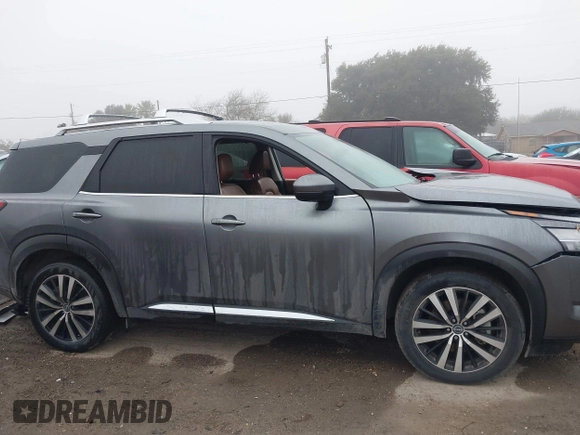 2023 Nissan Pathfinder Platinum с VIN 5N1DR3DJ4PC223917, выставлен на аукционе IAAI как лот 41435859 с пробегом 40 019 миль миль и . История ставок и продаж доступна на DreamBid. Изображение 13.