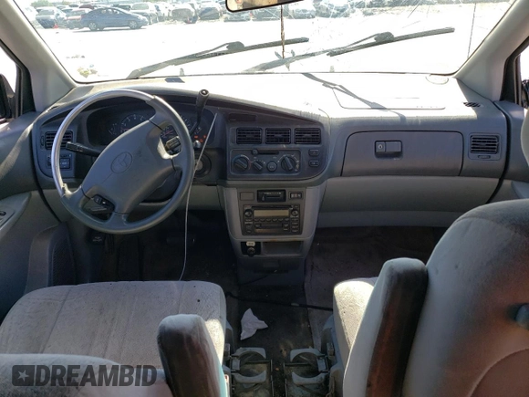 2000 Toyota Sienna LE with VIN 4T3ZF13C2YU193910, listed as a Copart auction lot 56395564 with 228,638 mi miles and Salvage Title. Bid and sale history available at carsss.com. Image 8.