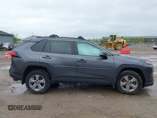2023 Toyota RAV4 XLE с VIN 2T3P1RFV3PW351459, выставлен на аукционе IAAI как лот 42190233 с пробегом 135 562 миль миль и . История ставок и продаж доступна на DreamBid. Изображение 12.