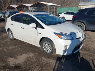 2013 Toyota Prius Plug-In with VIN JTDKN3DP5D3039349, listed as a IAAI auction lot 41426288 with 182,401 mi miles. Bid and sale history available at carsss.com. Image 1.