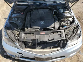 2013 Mercedes-Benz C 350 с VIN WDDGJ5HB1DF957633, выставлен на аукционе Copart как лот 65576675 с пробегом 232 132 миль миль и Списание • Salvage title. История ставок и продаж доступна на DreamBid. Изображение 11.