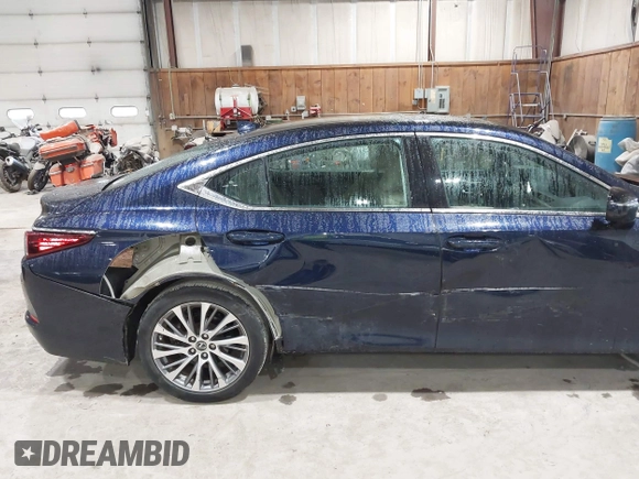 2021 Lexus ES 350 z VIN 58ADZ1B1XMU087881, wystawiony jako IAAI lot #42264527 z przebiegiem 15 273 mil mil oraz . Historia ofert i sprzedaży dostępna na DreamBid. Obrazek 17.