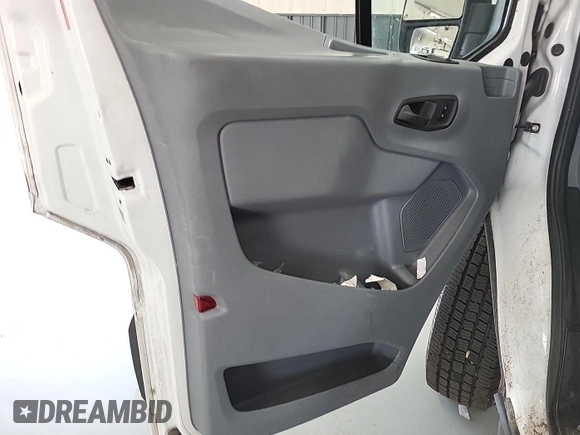 2017 Ford Transit z VIN 1FTYR1YM1HKB05586, wystawiony jako IAAI lot #42621311 z przebiegiem 110 277 mil mil oraz . Historia ofert i sprzedaży dostępna na DreamBid. Obrazek 18.