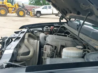 2010 Chevrolet Silverado 2500HD LTZ z VIN 1GC4KYBG3AF150719, wystawiony jako IAAI lot #42431960 z przebiegiem 174 851 mil mil oraz . Historia ofert i sprzedaży dostępna na DreamBid. Obrazek 20.